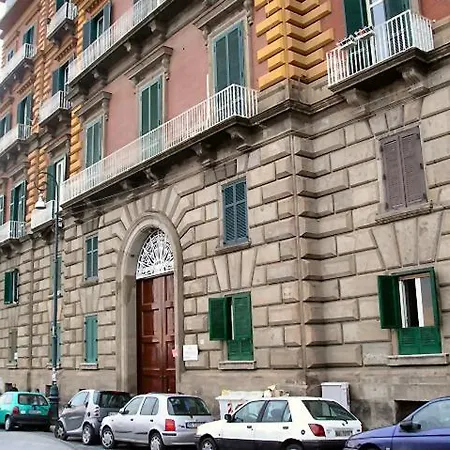 Casa 12 بيت للعطل نابولي